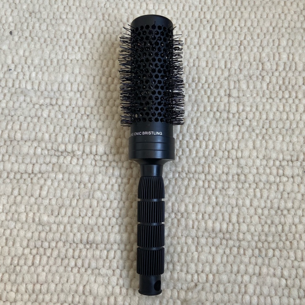 Tourmaline ionic T3 round brush